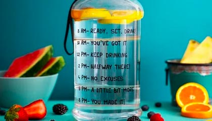 九游娱乐-曼联后防线三人缺阵调整成关键，曼联后卫线