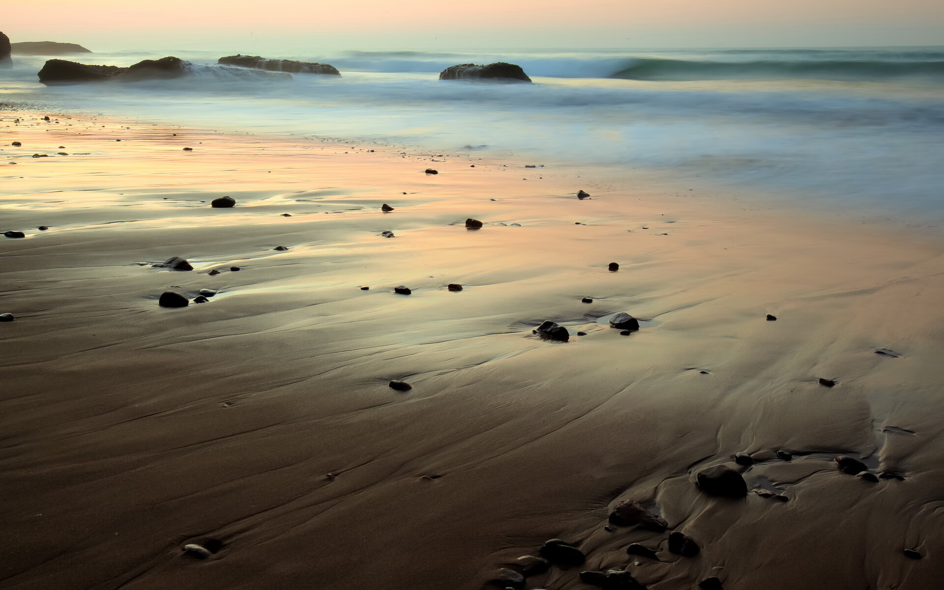 日本骑手高桥洋子在2024年国际马术障碍大奖赛中与“闪电”马匹获得亚军,表现出色。