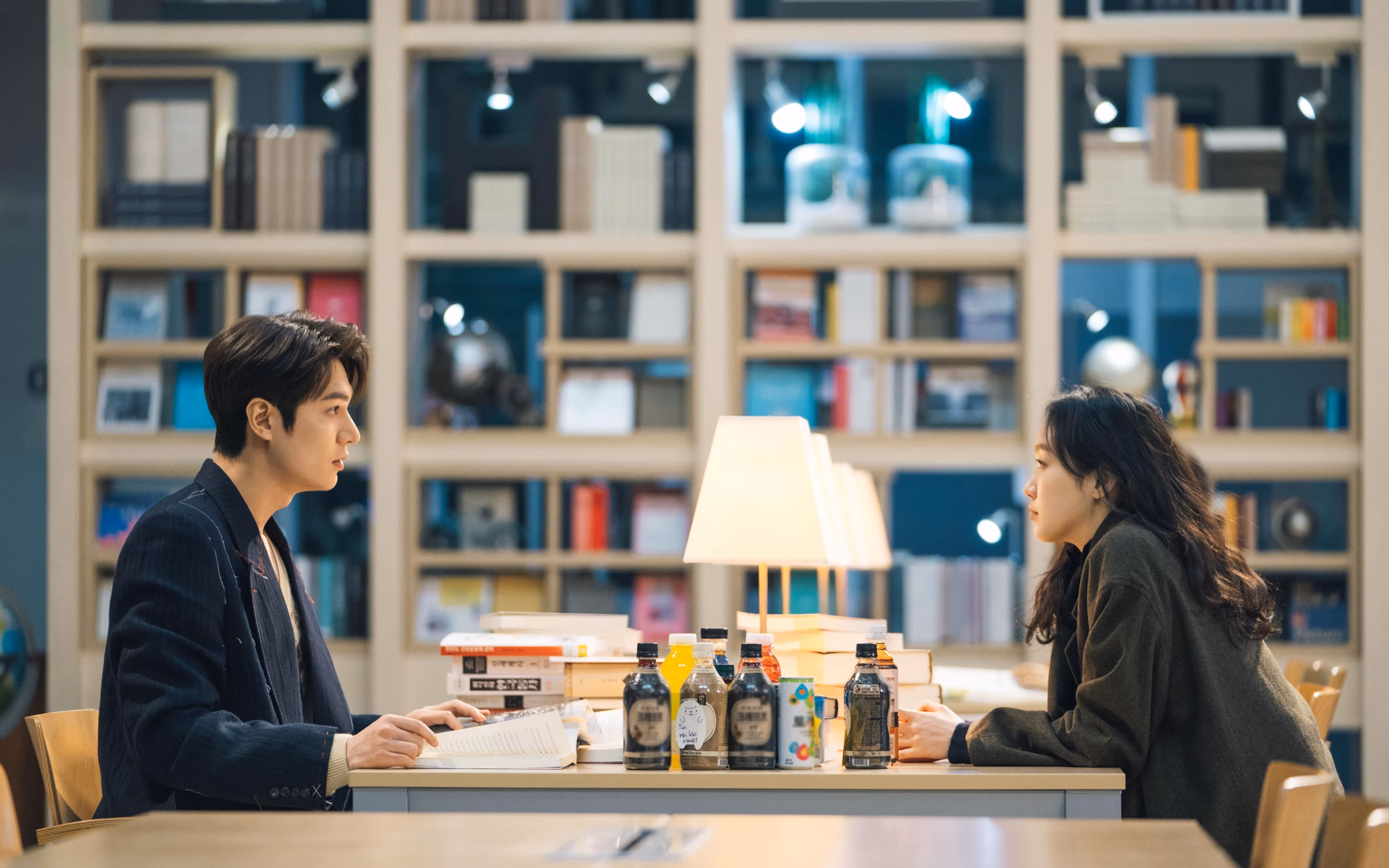 法国马术队在巴黎奥运会盛装舞步比赛中取得历史性突破,获得第七名。