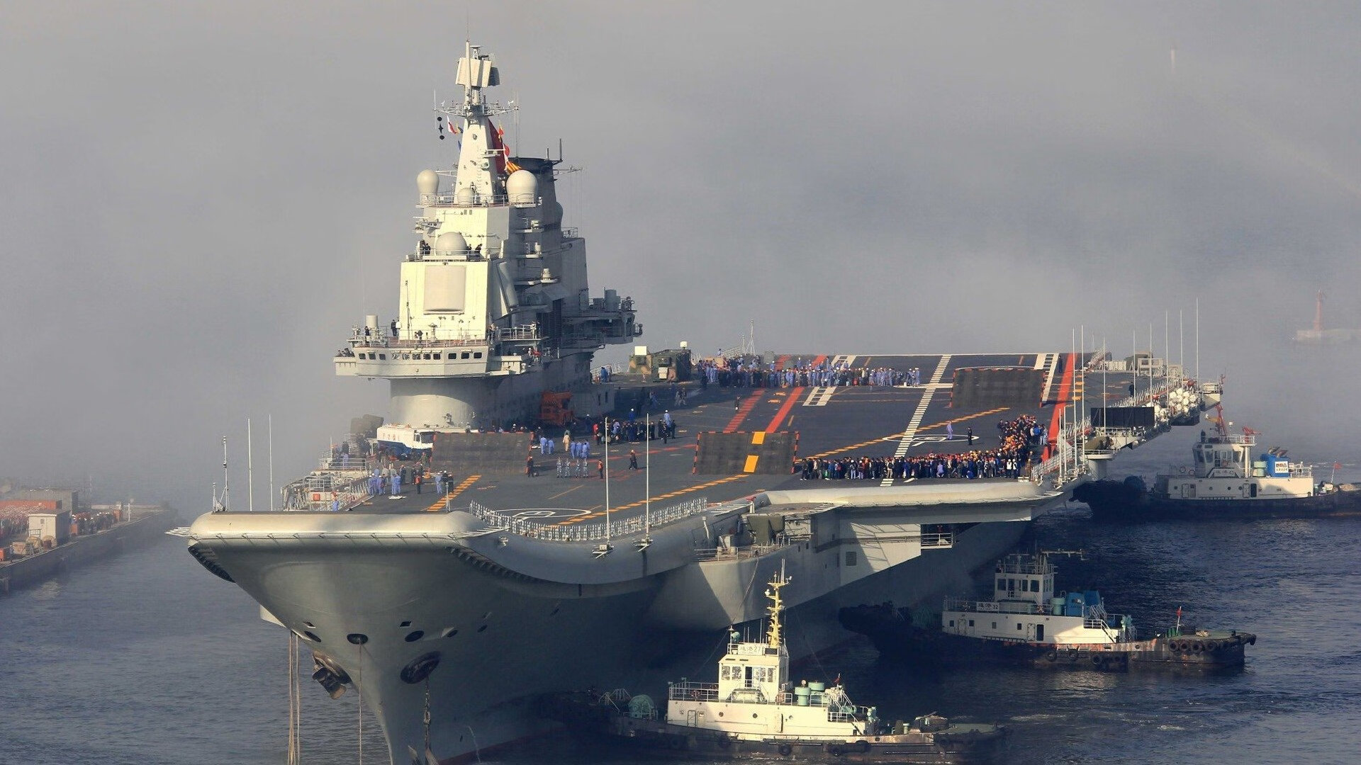 纪律风波:某球队因场外行为被重罚,矛头指向管理层,足球队纪律