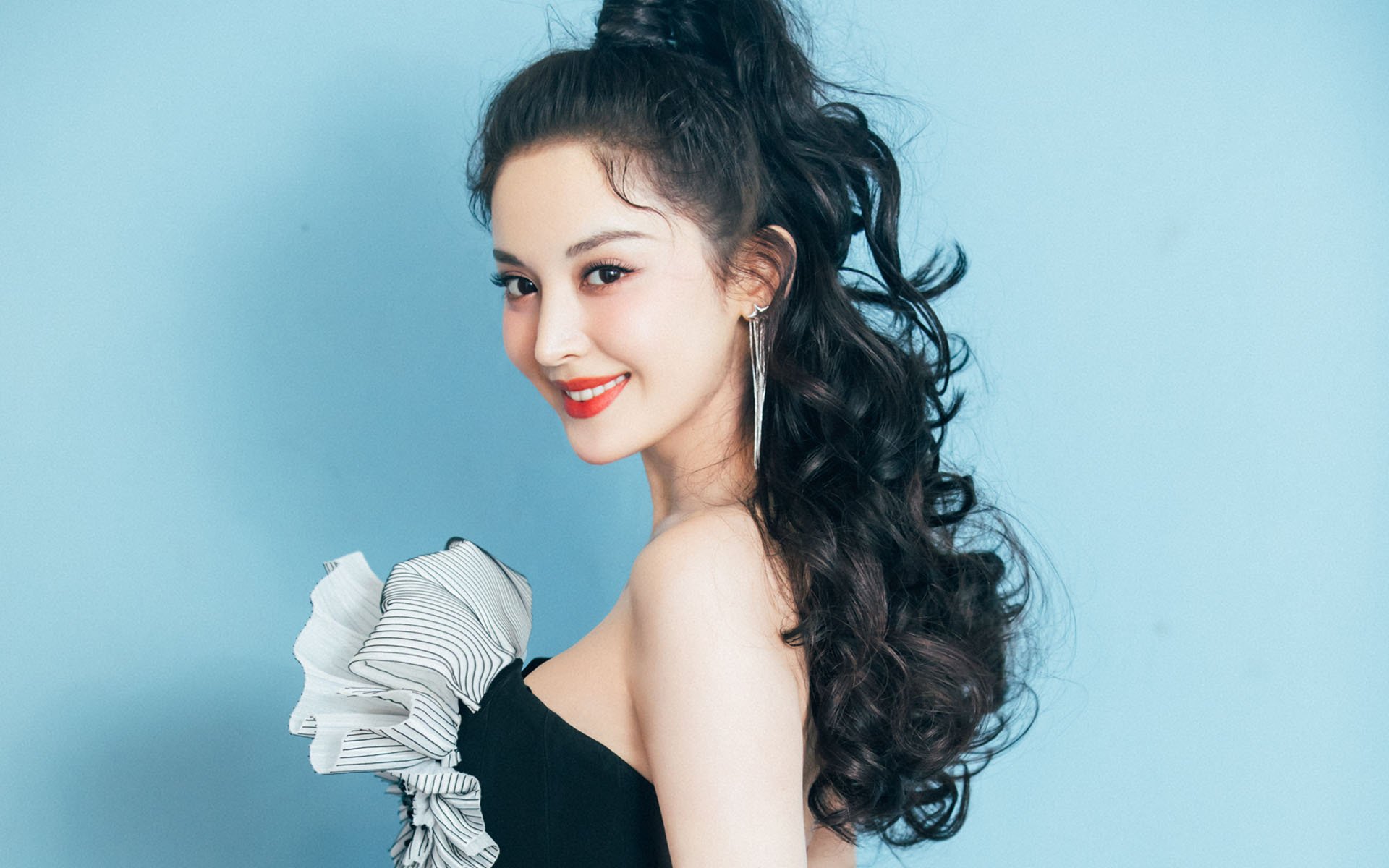 浙江绿城比赛中出现精彩一幕，引发观众热议，浙江绿城比赛视频